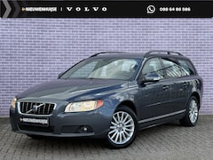 Volvo V70 - 2.5T Summum | Trekhaak | Stoelverwarming | Cruise Control | Climate Control | Roof Rails |