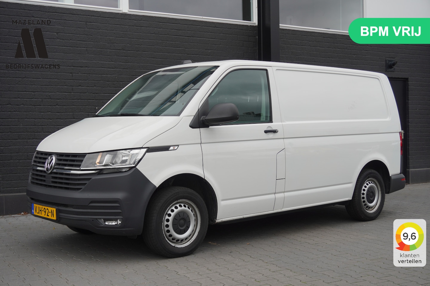 Volkswagen Transporter - 2.0 TDI 150PK Automaat EURO 6 - Airco - Cruise - PDC - €22.900,- Excl. - AutoWereld.nl