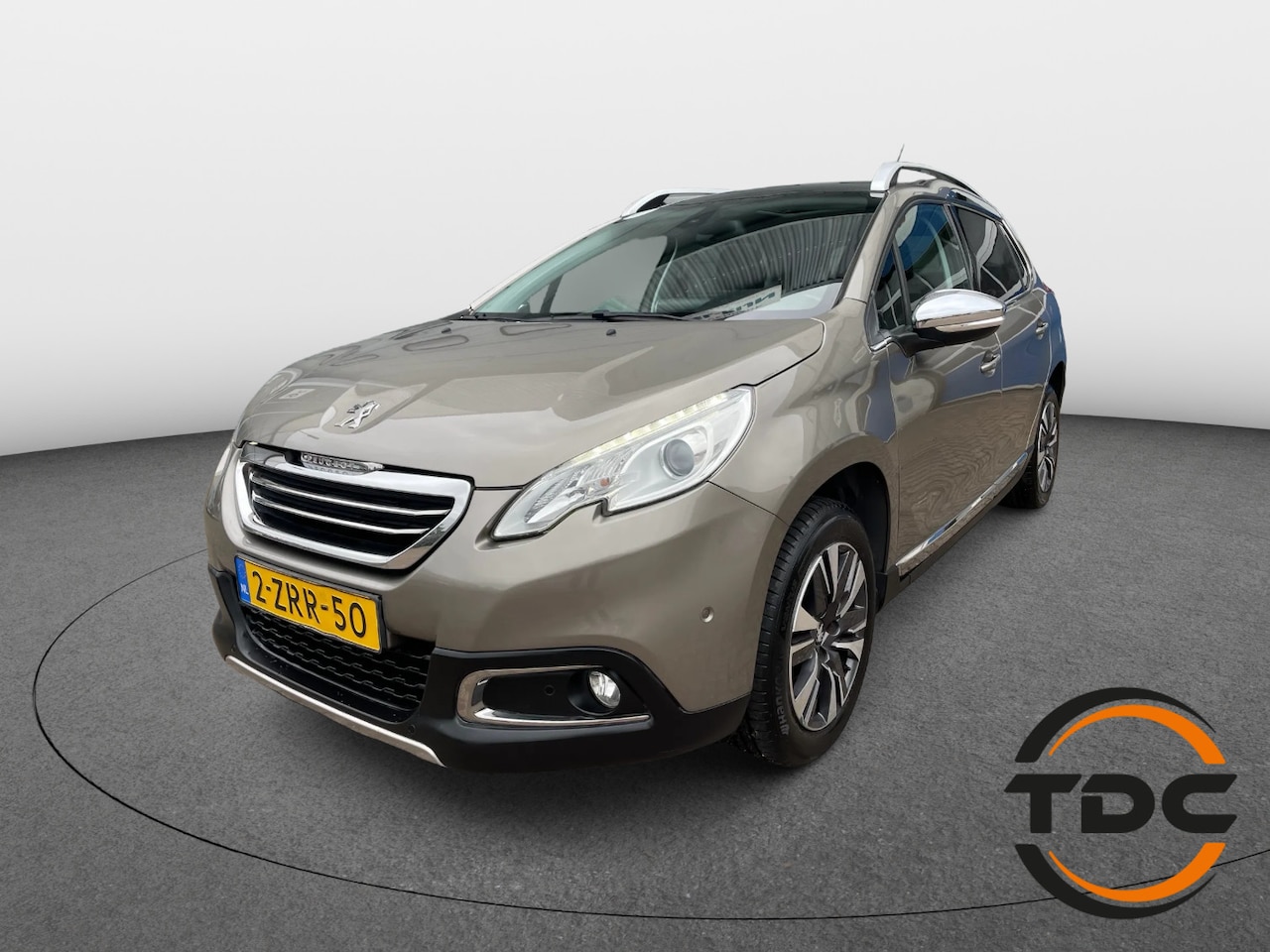 Peugeot 2008 - 1.2 PT Allure AUTOMAAT CARPLAY PANO CAMERA CRUISE - AutoWereld.nl