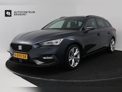 SEAT Leon Sportstourer - 1.5 TSI Style Business Intense (TREKHAAK, STOEL/STUUR VERWARMING, CARPLAY)