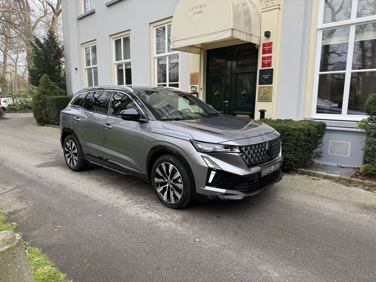 Renault Austral - 1.2, Nieuw model, E-Tech full hybrid 200 techno Fabrieksgarantie tot juni 2027 - AutoWereld.nl