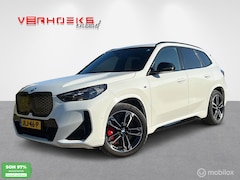 BMW iX1 - eDrive20 67 kWh M Sport Pro Edition / BTW
