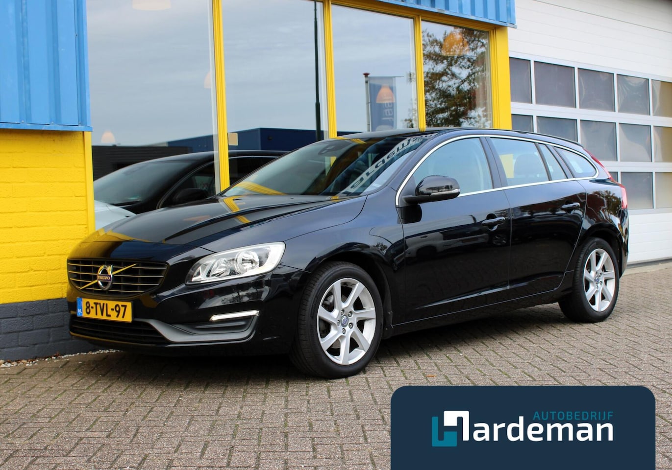 Volvo V60 - 1.6 T3 Momentum|Carplay|Trekhaak|Automaat - AutoWereld.nl