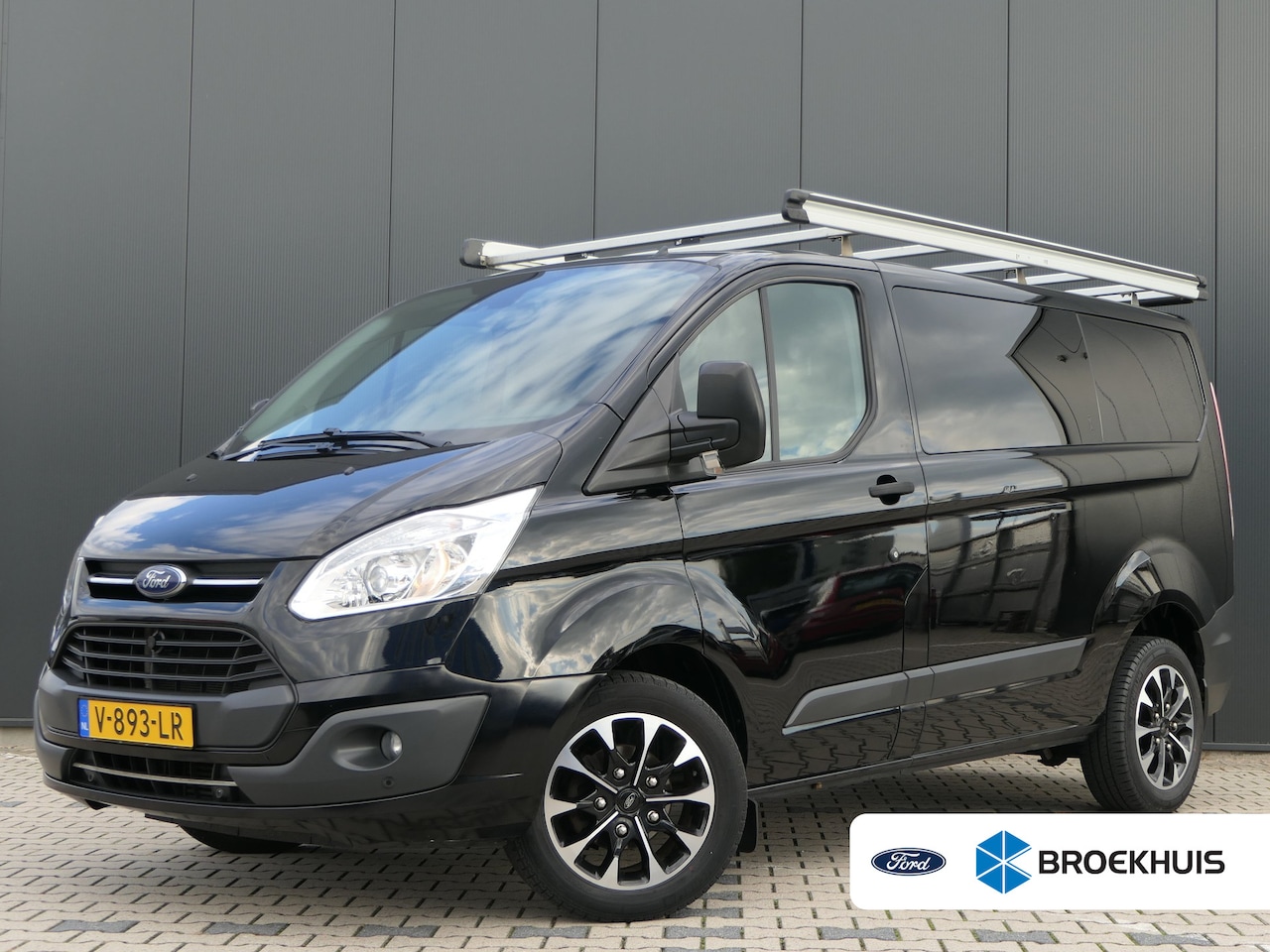 Ford Transit Custom - 290 2.0 TDCI L1H1 Trend DC | Dubbele Cabine | 5-Persoons | Trekhaak | Camera | Lichtmetale - AutoWereld.nl