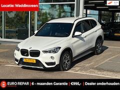 BMW X1 - SDrive20i Orange Edition II TREKHAAK LEDER NAP