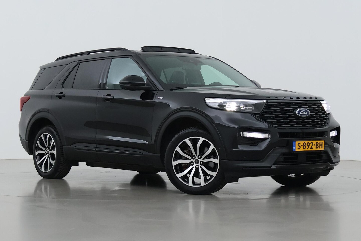 Ford Explorer - 3.0 V6 ST-Line | 7 persoons | B&O | Panoramadak | 360° Camera | Trekhaak | BLIS | Stoelven - AutoWereld.nl