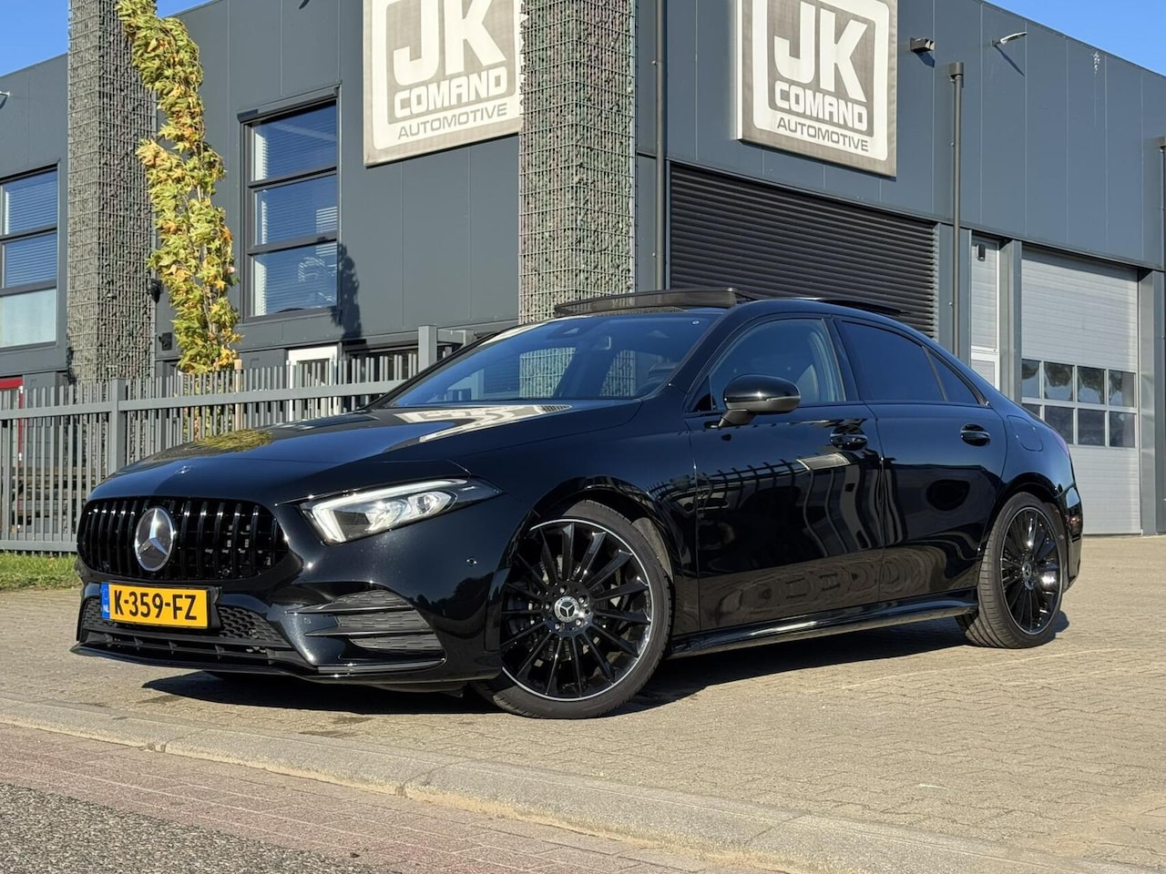 Mercedes-Benz A-klasse - 200 AMG|Pano|Ambient Lights|Burmester®|Night|Etc - AutoWereld.nl