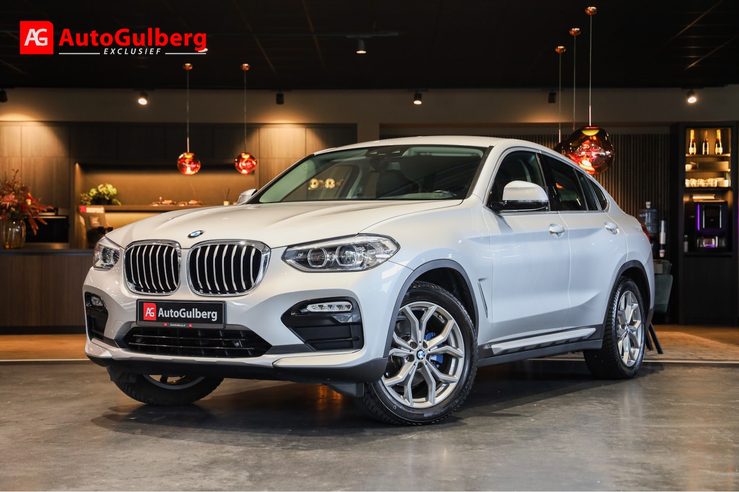 BMW X4 - xDrive20i High Executive X-Line Sportstoelen D.Leder verwarmd, Navigatie Professioneel, Hi - AutoWereld.nl