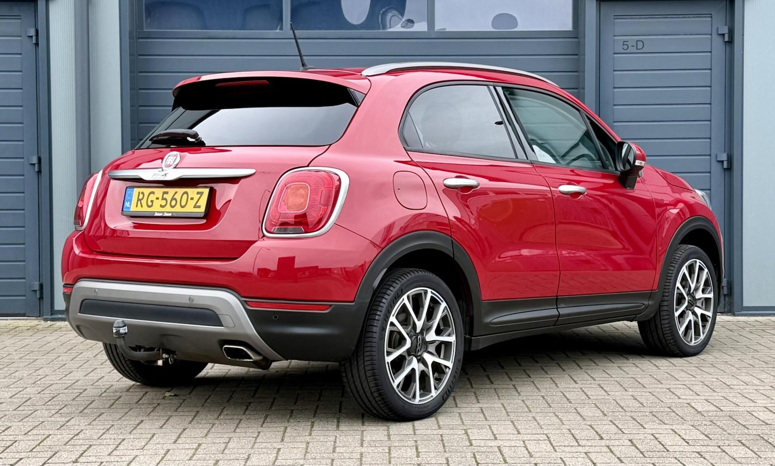 Fiat 500 X - 1.4 - 140pk Turbo MultiAir Lounge | AUTOMAAT | LAGE KM NAP | Trekhaak | Dealeronderhouden - AutoWereld.nl
