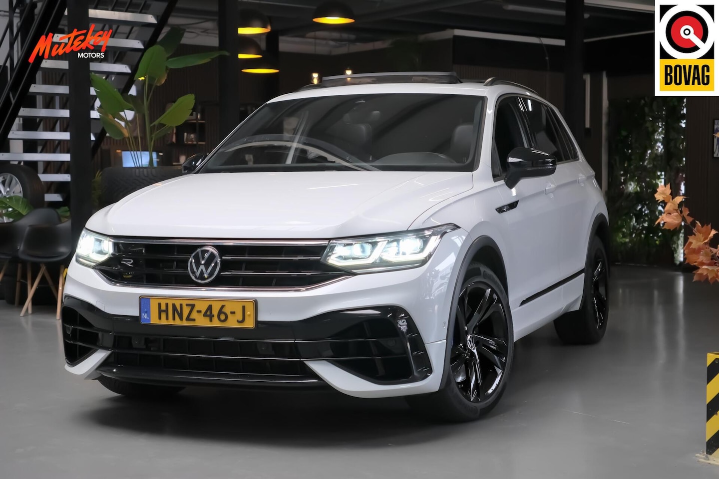 Volkswagen Tiguan - 2.0 TSI R 75 Edition 4Motion 320PK | Pano - AutoWereld.nl