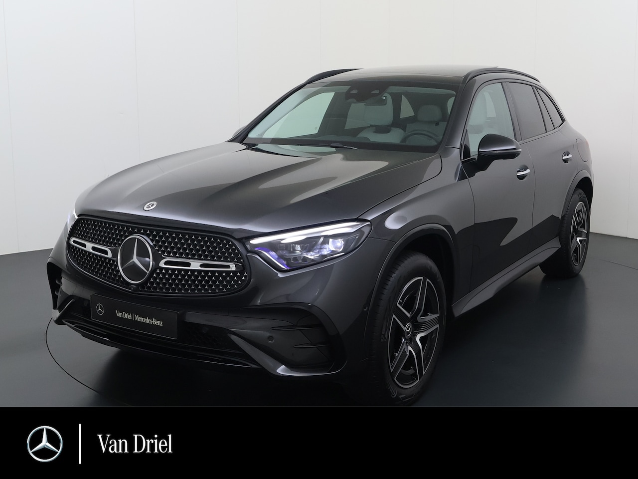 Mercedes-Benz GLC-klasse - GLC 300 e 4MATIC AMG Line | Grijs int. | Panorama Trekhaak HUD Ventilatie Burmester - AutoWereld.nl