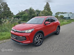 Volkswagen Tiguan - 1.5 eHybrid Elegance / 360' / El. Trekh