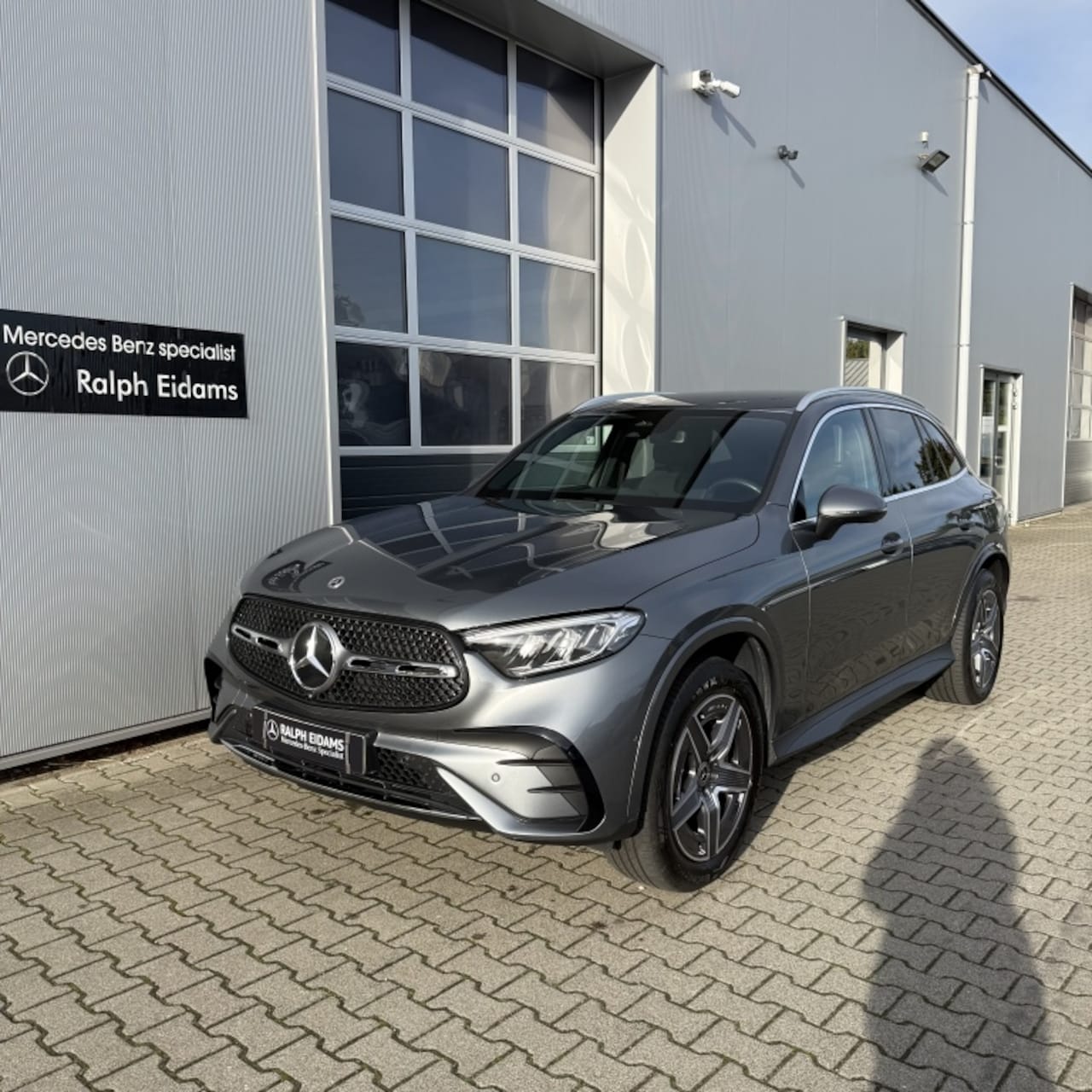 Mercedes-Benz GLC-klasse - MODEL"23 300e 4MATIC AMG Line *MODEL"23/CAMERA/TREKHAAK/SFEER* - AutoWereld.nl