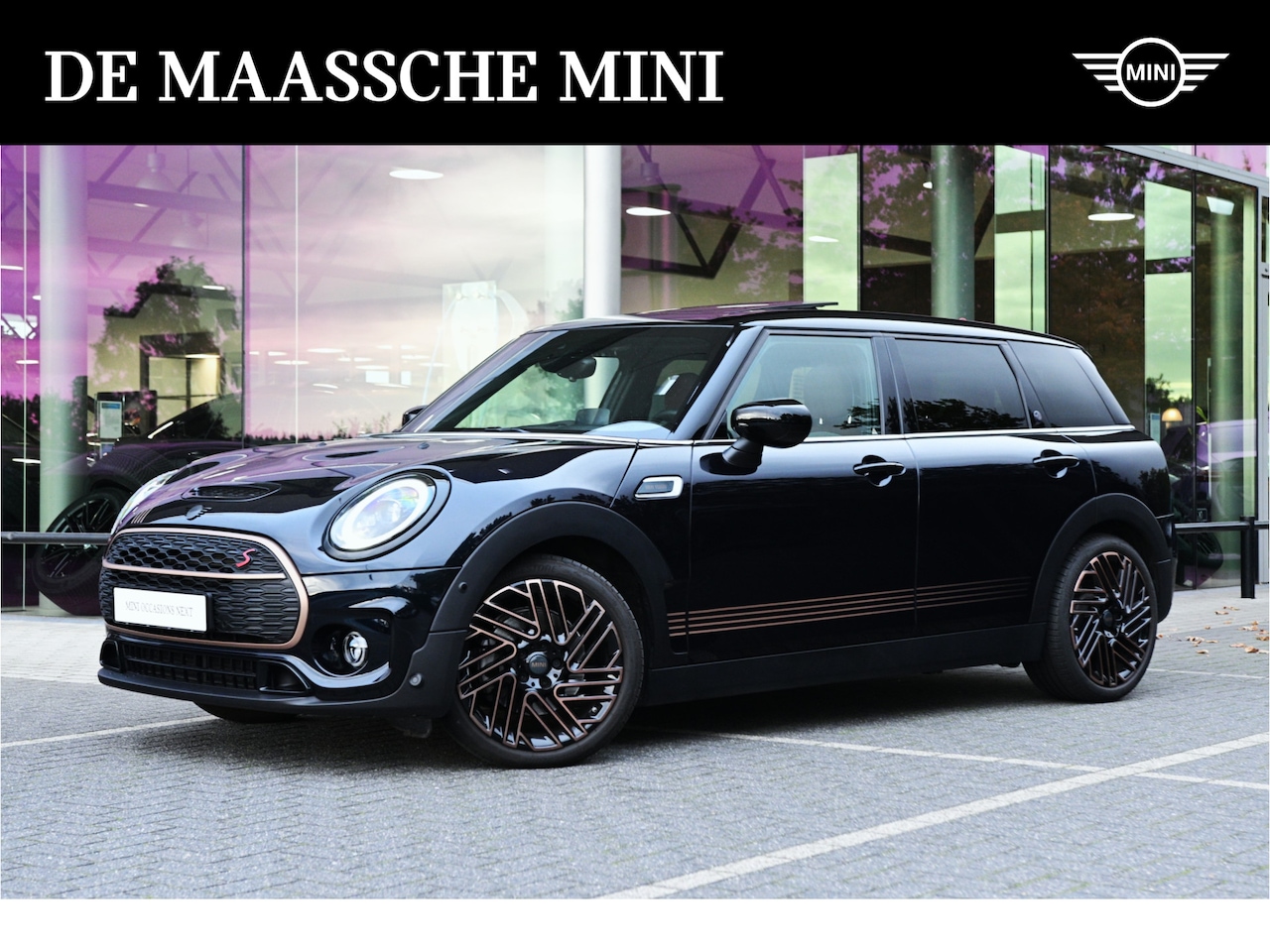 MINI Clubman - Cooper S Final Edition Automaat / Panoramadak / Comfortstoelen / Comfort Access / Stoelver - AutoWereld.nl