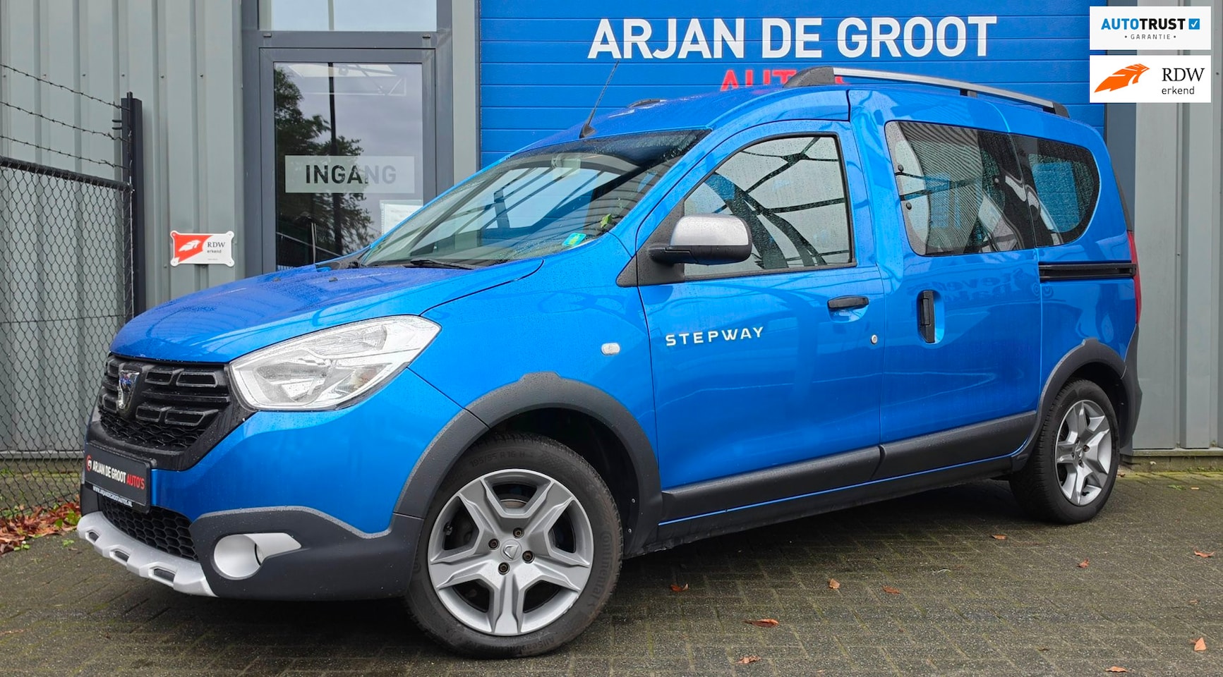 Dacia Dokker - 1.6 102PK Stepway Airco Navi Cruise Trekhaak Dealer onderhouden - AutoWereld.nl