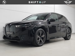 BMW iX - xDrive40 Skylounge | CoPilot | Elektr. Trekhaak | Harman Kardon