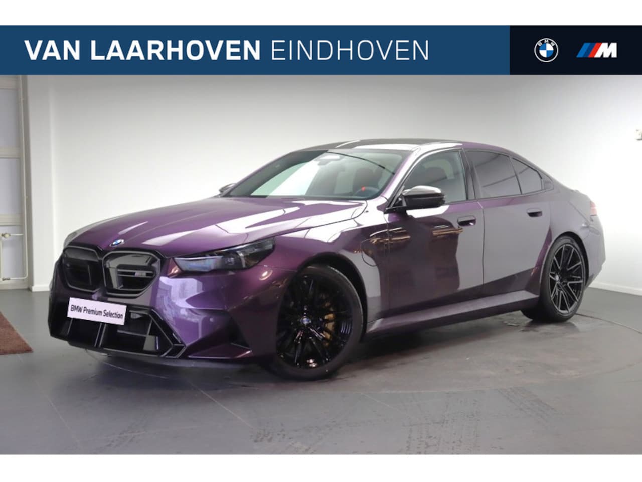 BMW M5 - 5 Serie Automaat / Trekhaak / Bowers & Wilkins / M Multifunctionele Stoelen / Adaptieve LE - AutoWereld.nl