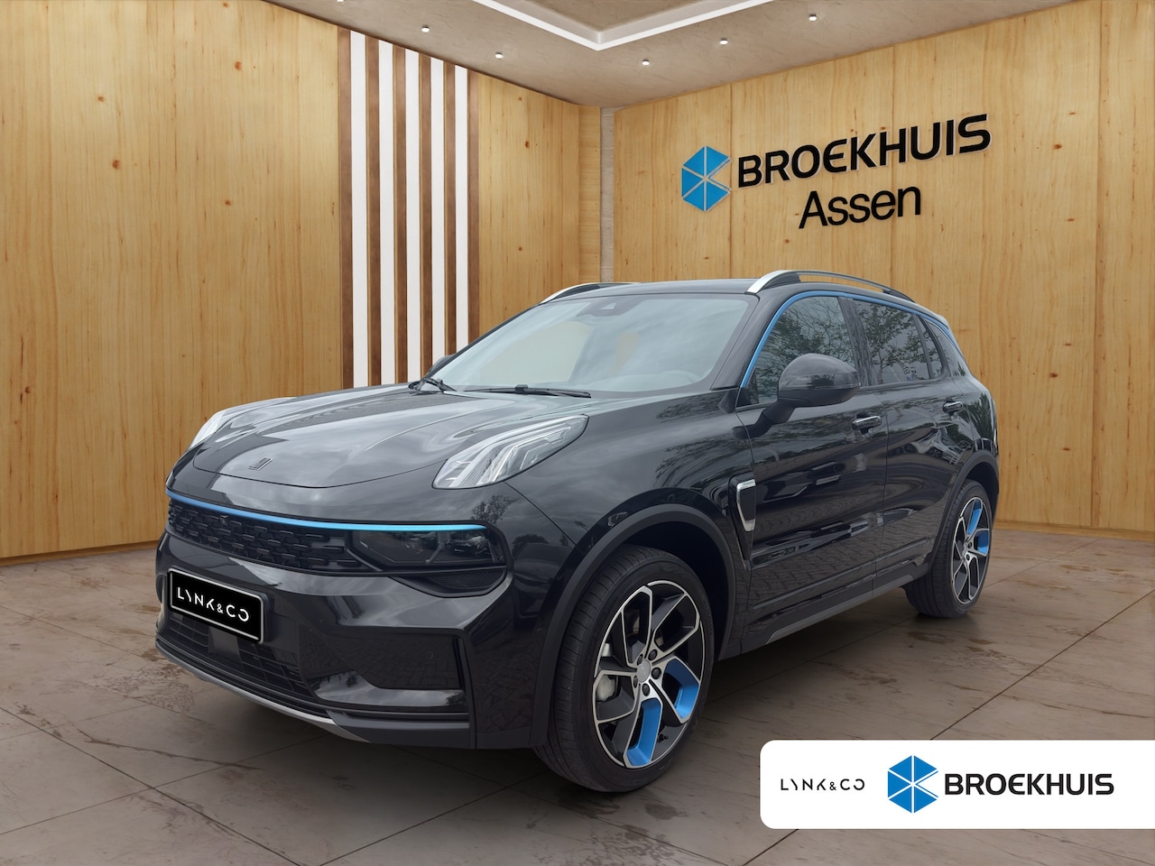 Lynk & Co 01 - 1.5 | Zwarte Hemel | BLIS | 360 Camera | Panoramadak | Keyless Start / Entry | Voorstoelen - AutoWereld.nl