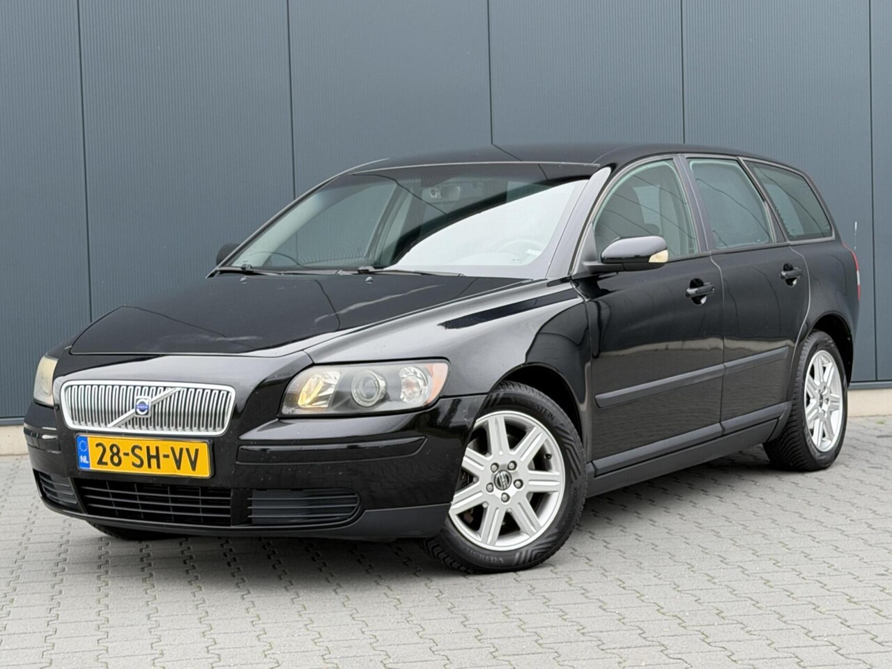 Volvo V50 - 2.4 Kinetic JBL Audio - Trekhaak - APK 05-2027 - Leuke Auto - AutoWereld.nl