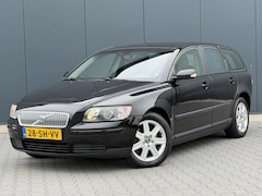 Volvo V50 - 2.4 Kinetic JBL Audio - Trekhaak - APK 05-2027 - Leuke Auto