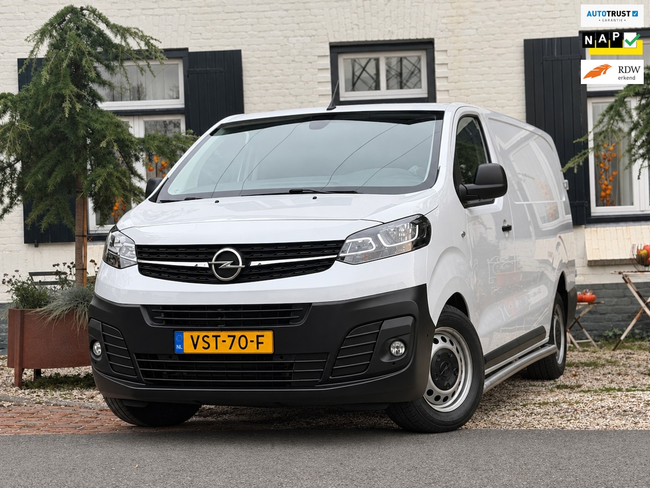 Opel Vivaro - 1.5 CDTI L3H1 Edition|Carplay|Cruise|Navi|Camera|3-Zits| - AutoWereld.nl