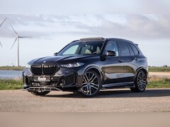 BMW X5 - xDrive50e Launch Edition M PAKKET / SKYLOUNCH / TREKHAAK / MAXTON / PANO / HEAD UP / BEKER