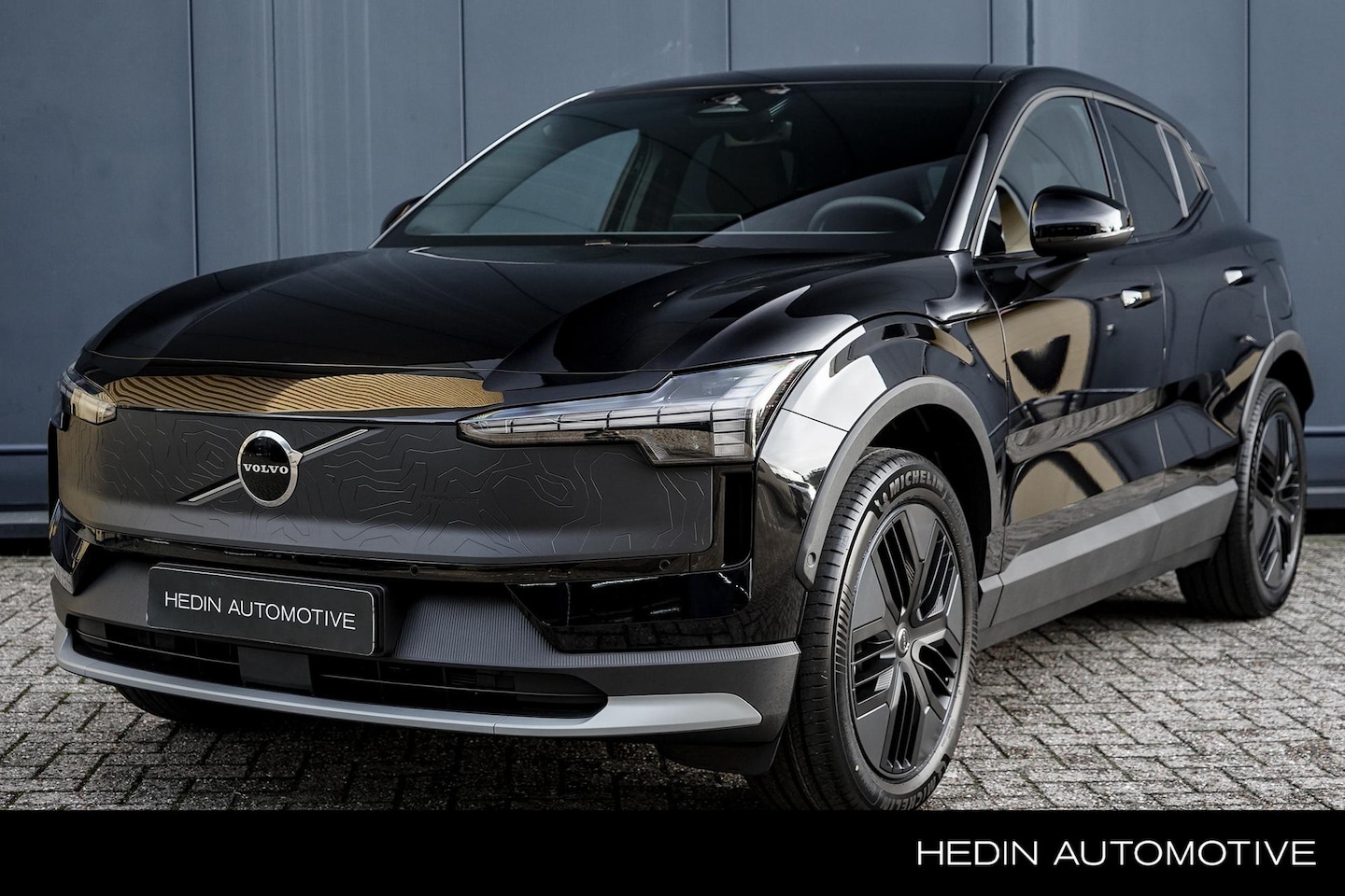 Volvo EX30 Cross Country - P5 Long Range Plus Europa 69 kWh | Direct leverbaar! | Power Seats Elektrisch | Stoel + St - AutoWereld.nl