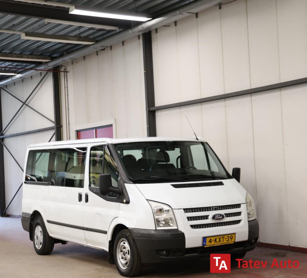 Ford Transit Kombi - 300M 2.2 TDCi COMBI 9 PERSONEN - AutoWereld.nl