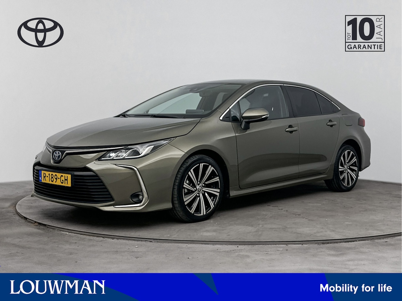 Toyota Corolla - 1.8 Hybrid Business Plus NL-Auto | Stoelverwarming | Apple Carplay/Android Auto | Lichtmet - AutoWereld.nl