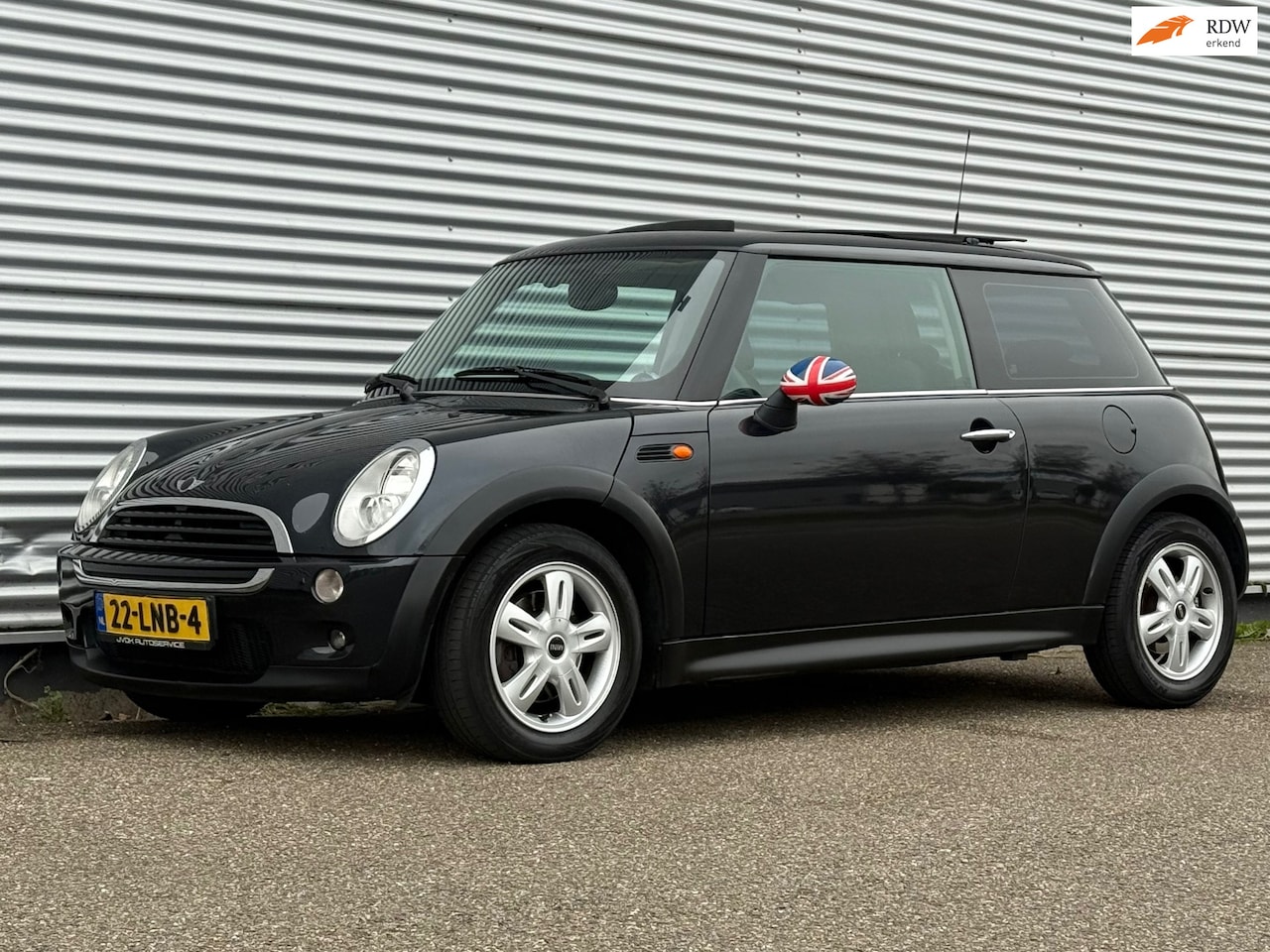 MINI Cooper - 1.6 Salt, APK, Panoramadak – PDC – Cruise – 15" Lichtmetaal - AutoWereld.nl