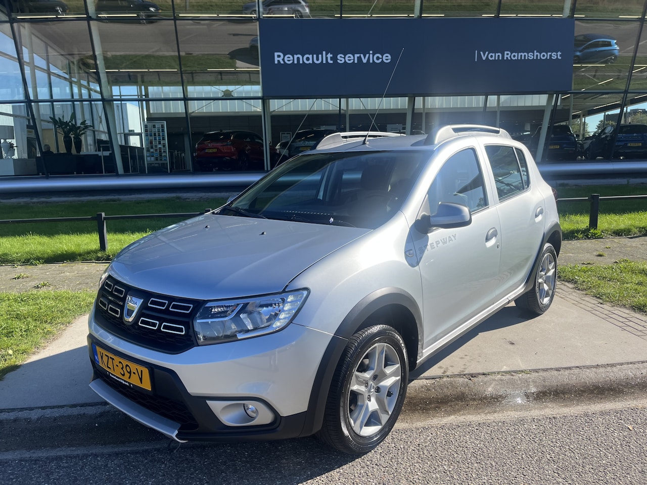 Dacia Sandero Stepway - 0.9 TCe / Camera / Parkeerhulp A / Cruise / Airco / Elek Ramen V / Armsteun / - AutoWereld.nl
