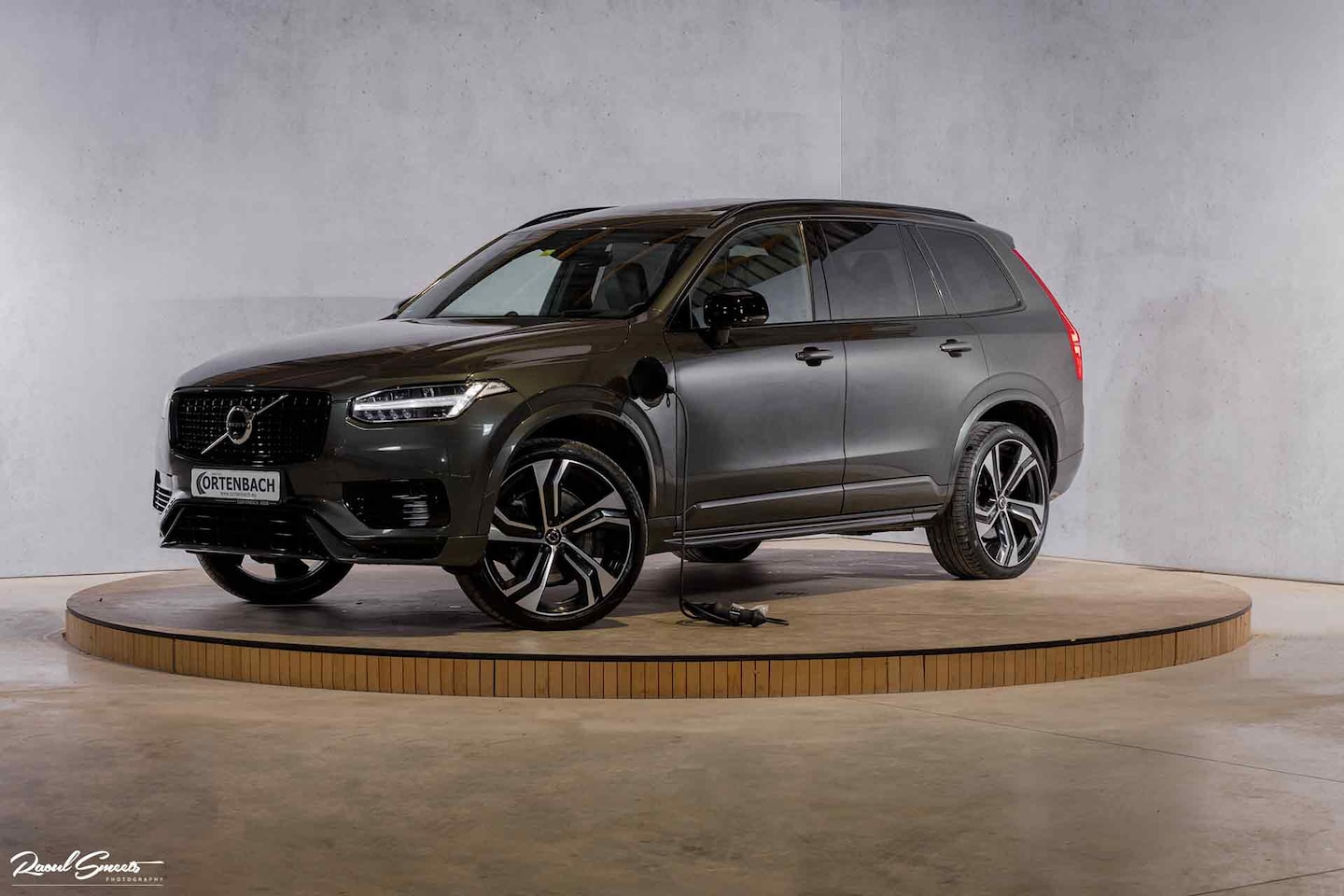Volvo XC90 - 2.0 T8 Recharge AWD R-Design | Luchtvering | Bowers&Wilkins | Stoelmassage | verkoeling | - AutoWereld.nl