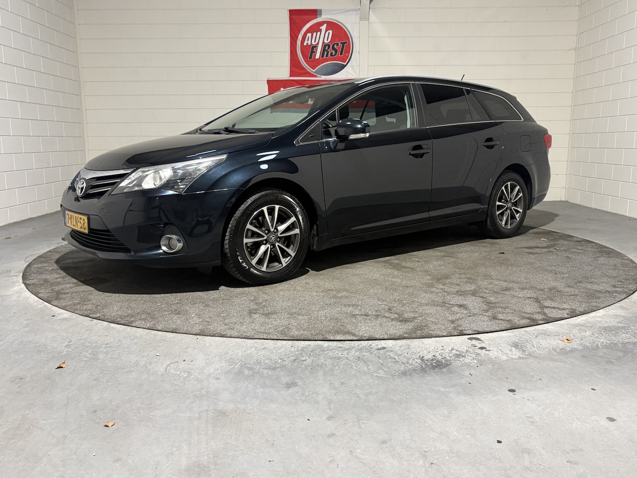 Toyota Avensis Wagon - 1.8 VVTi Business 1.8 VVTi Business, Camera, Cruise, Clima, 1e eigenaar, 100% onderhouden, Prijs incl. apk, - AutoWereld.nl