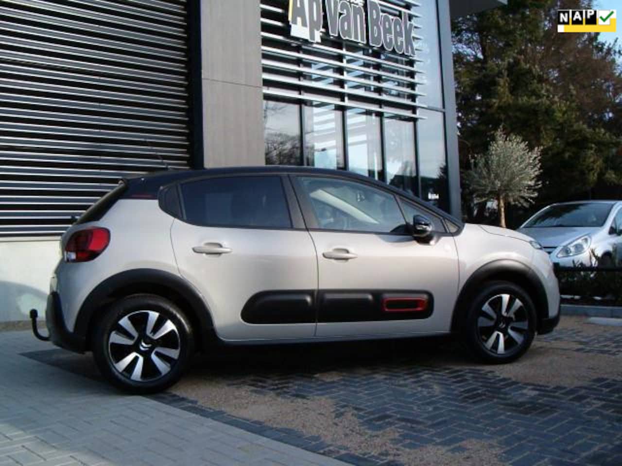 Citroën C3 - 1.2 PureTech C-Series + trekhaak - AutoWereld.nl