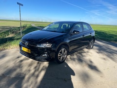 Volkswagen Polo - 1.0 TSI Comfortline Business