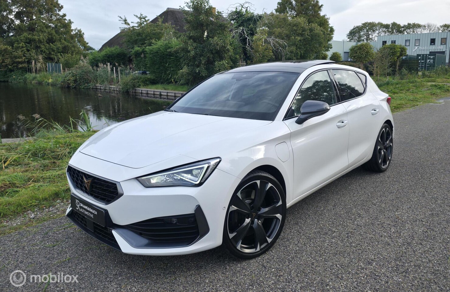 CUPRA Leon - 1.4 e-Hybrid VZ 245pk / Pano / Memory / Sfeer - AutoWereld.nl