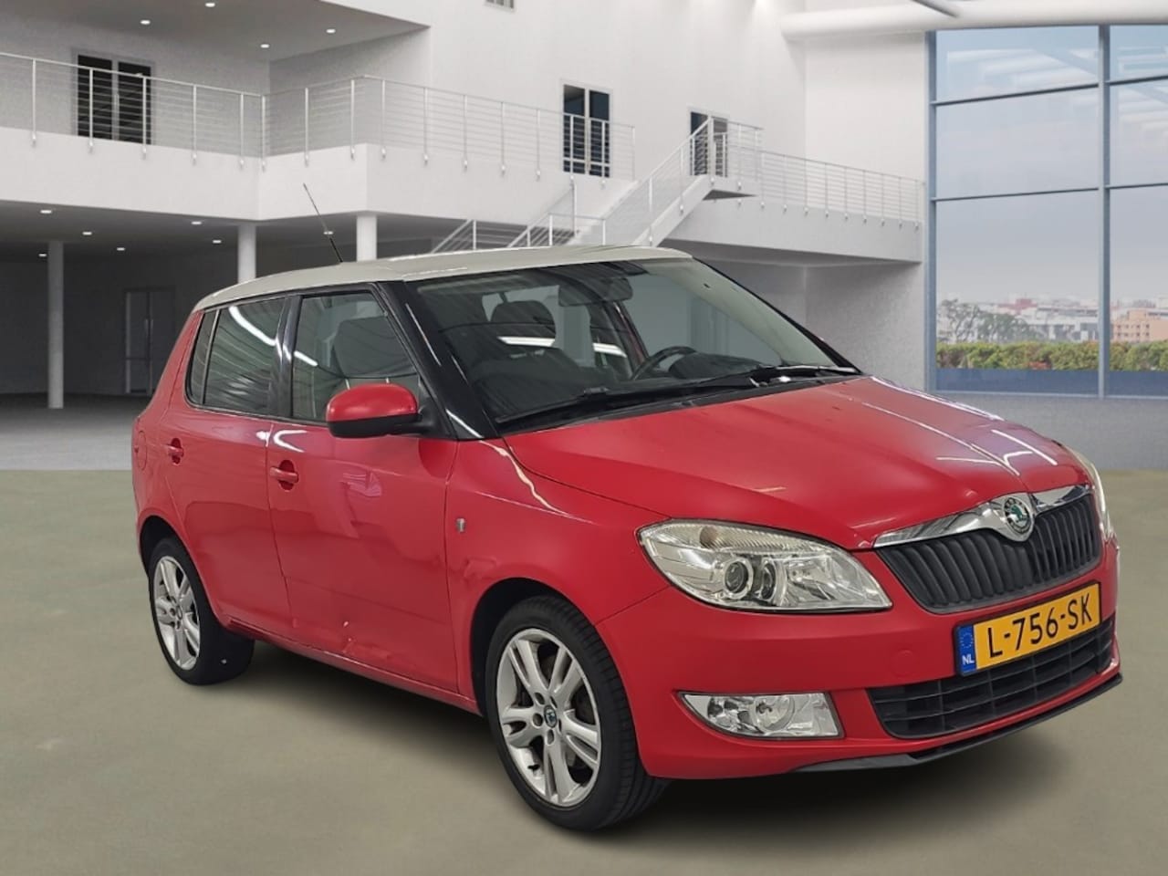 Skoda Fabia - 1.2 TSI Elegance AUTOMAAT PSENSOR CRUISE - AutoWereld.nl