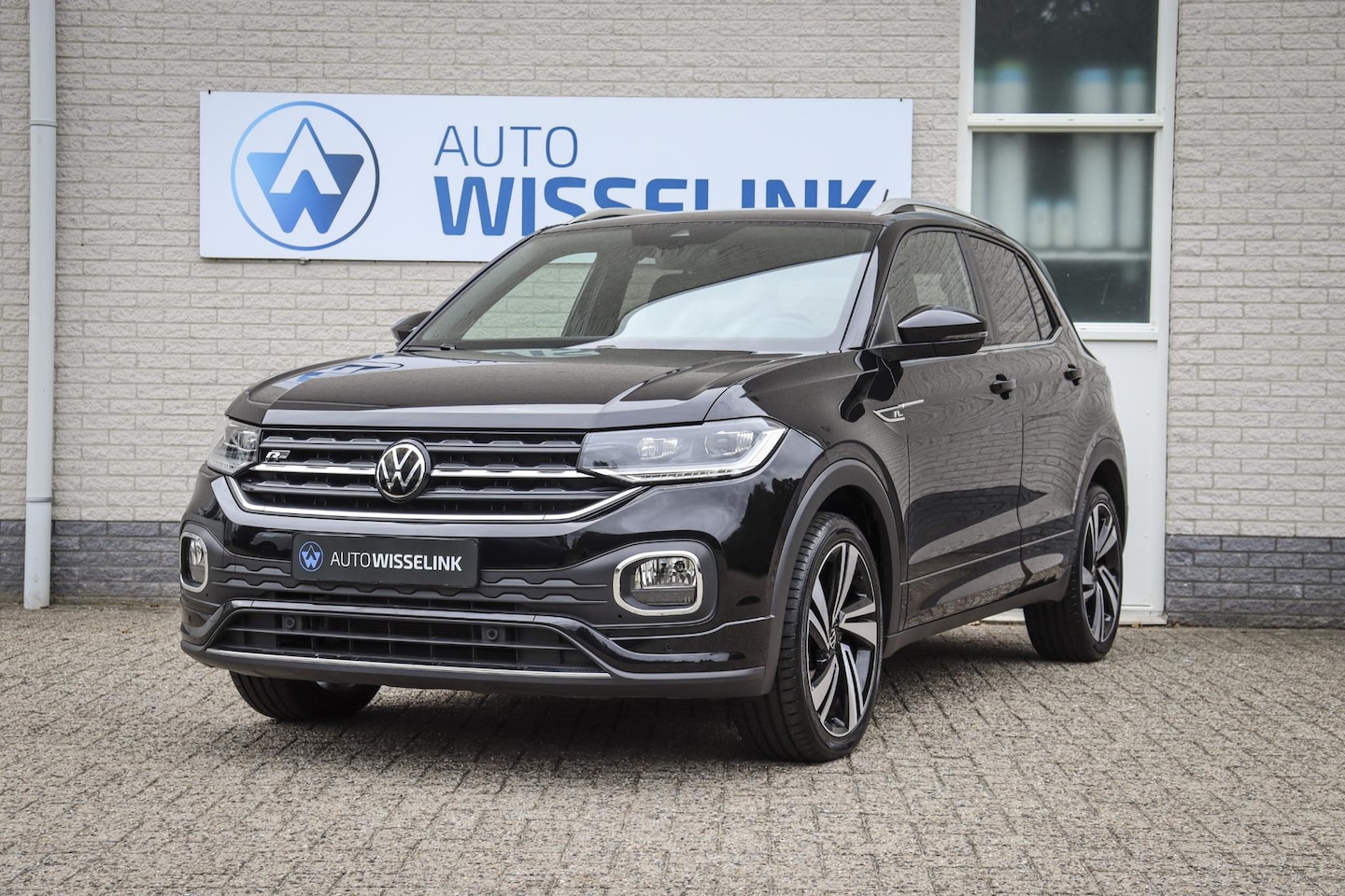 Volkswagen T-Cross - 1.5 TSI R-Line Business++ 110KW ACC/IQ-Light/Virtual/Camera - AutoWereld.nl