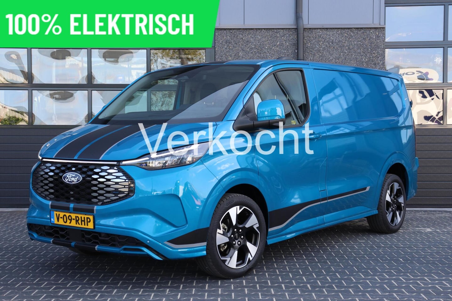 Ford Transit Custom - E-Transit L1H1 SPORT 65 kWh l ELEK. SCHUIFDEUR l B&O SOUND l PRO POWER l FULL OPTION! - AutoWereld.nl