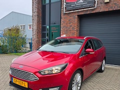 Ford Focus Wagon - 1.0 Titanium Edition 2de eigenaar, weinig km in nieuwstaat