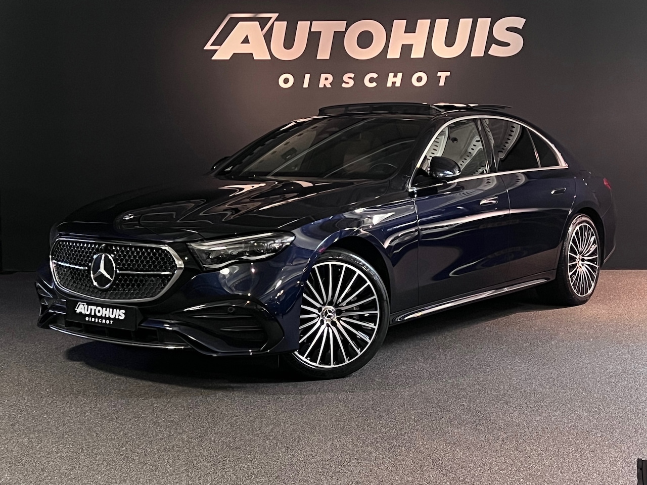 Mercedes-Benz E-klasse - 300 e AMG Line Pano/Hyperscreen/Memoryseats/Stoelventilatie/Digital Lights/360Camera/HeadU - AutoWereld.nl