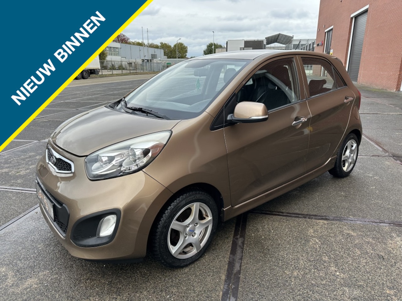 Kia Picanto - 1.2 CVVT World Cup Ed. 1.2 CVVT World CupEd - AutoWereld.nl