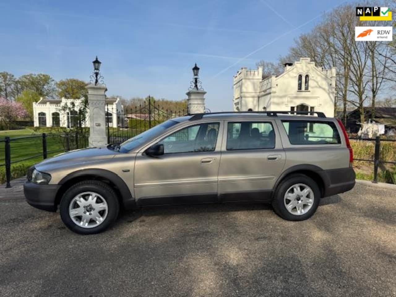 Volvo XC70 - Cross Country 2.4 T Geartronic, AWD, Leder, Schuifdak, El. bed LV stoel, PDC, Thaak, 2e ei - AutoWereld.nl
