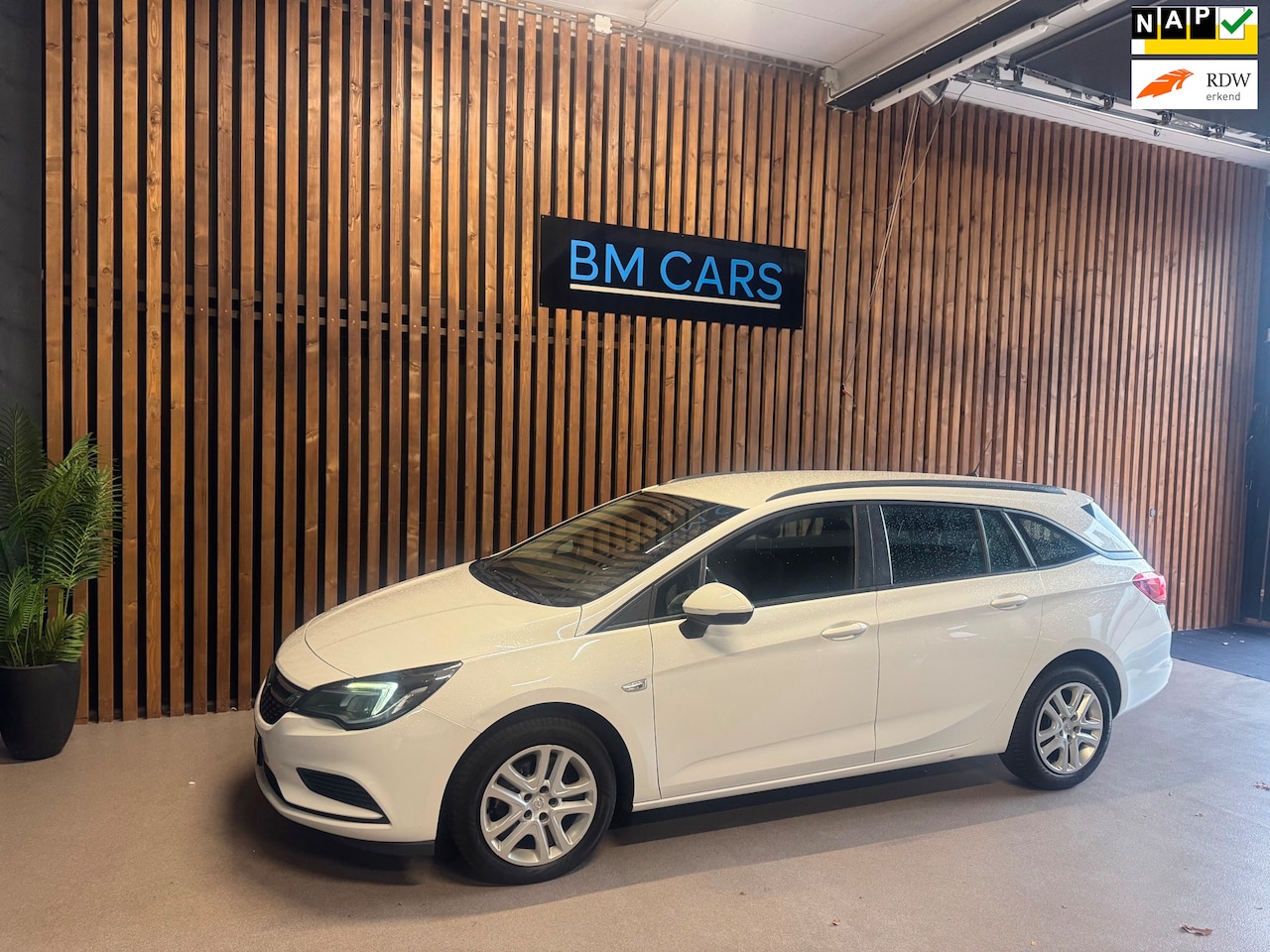 Opel Astra Sports Tourer - 1.0 Edition Airco,Led, Navigatie - AutoWereld.nl