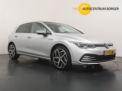 Volkswagen Golf - 1.5 eTSi Style Hybrid Mild Automaat 5DRS / PanoramaDak / Navi / Stoelverwarming / Clima