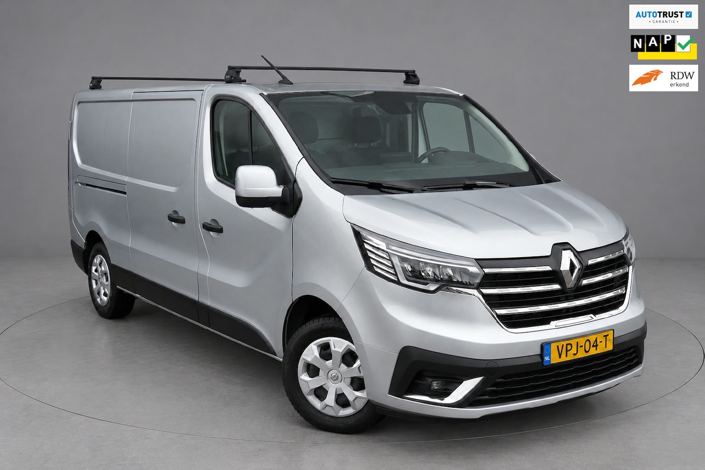 Renault Trafic - L2H1|Dakdrager|Bumpers in kleur|LED|Clima| - AutoWereld.nl