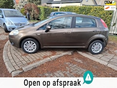 Fiat Grande Punto - 1.4 Edizione Lusso airco trekhaak 5 deurs