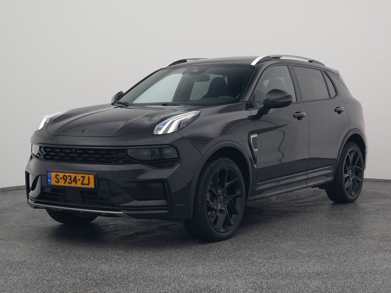 Lynk & Co 01 - 1.5 Plug-in Hybrid | 360° | BLACK | ZWARTE HEMEL | NLD AUTO - AutoWereld.nl