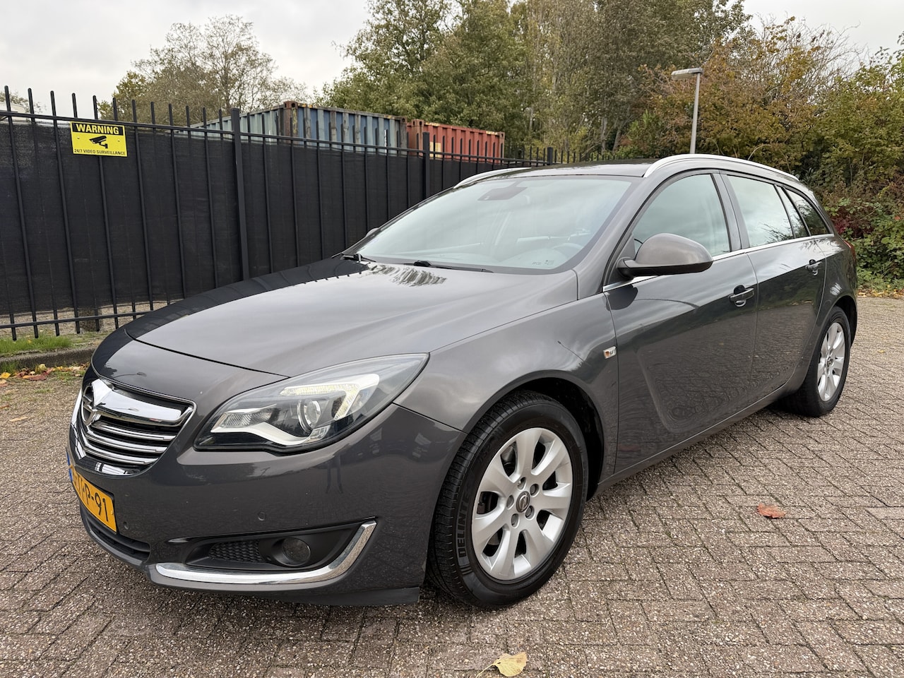 Opel Insignia Sports Tourer - 1.6 T 170 PK 6 Versn Business+ Clima/Navi/Cruise - AutoWereld.nl