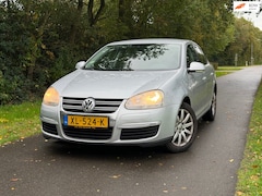 Volkswagen Jetta - 1.6 TDI Comfortline | Cruise control + Navi Nu € 2.500,